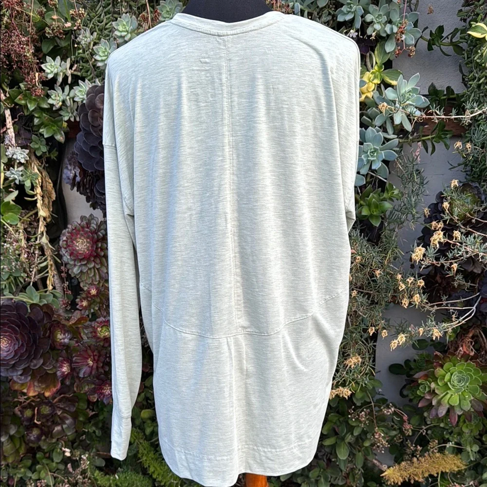 Women's Light Green Long Sleeve Top - Picture 2 of 2